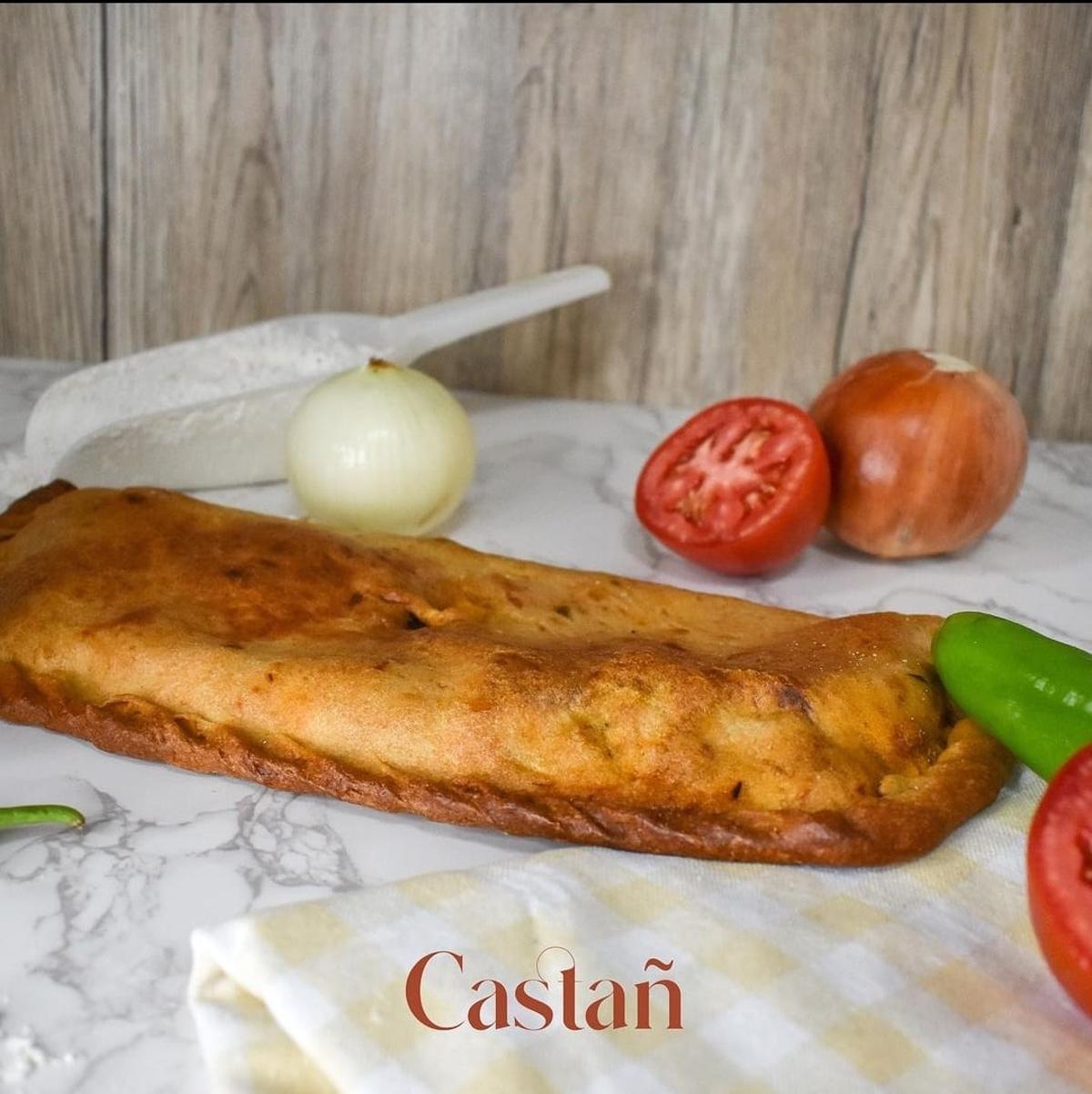 Imagen del tradicional pastís o pastizo de Onda, uno de los aperitivos más populares en la localidad.