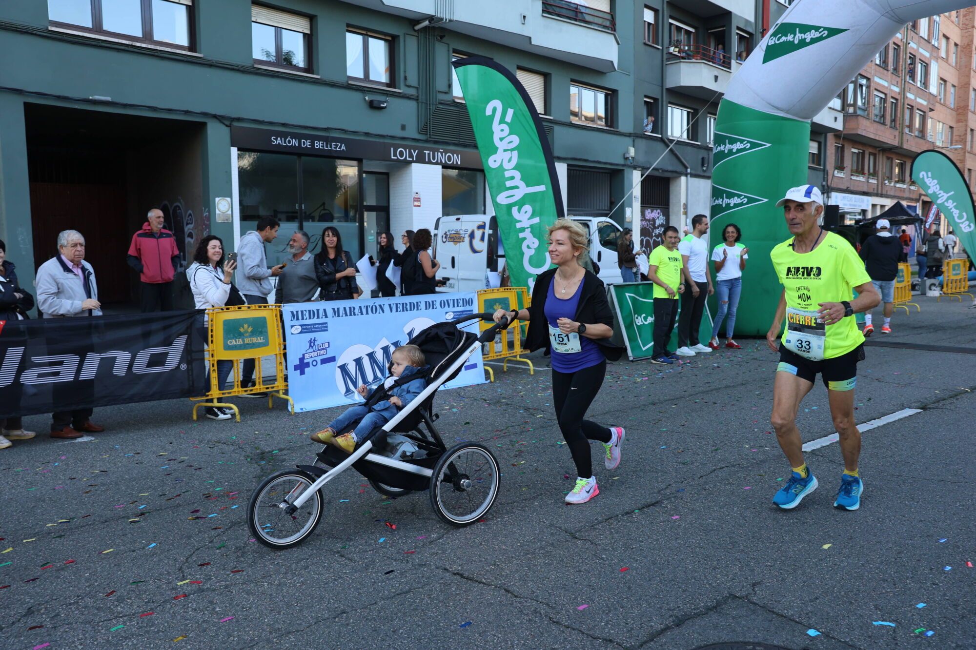 Marco García y Lola Pérez reinan en una media maratón “de récord” en Oviedo