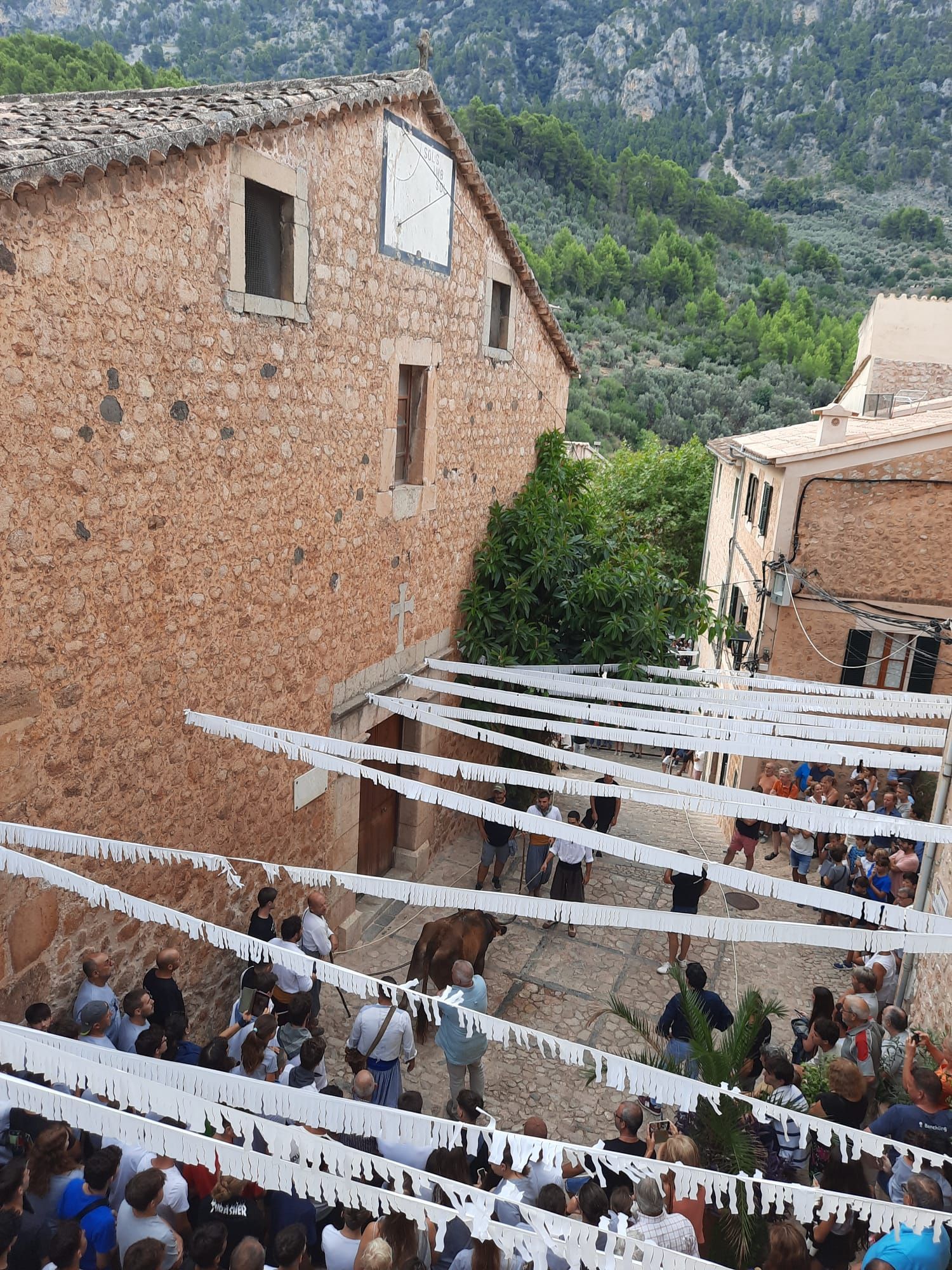 So sah es beim ersten Stierlauf in Fornalutx auf Mallorca nach Corona aus