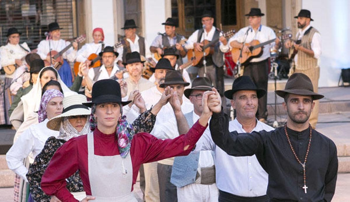 Folías e isas para la Virgen del Rosario