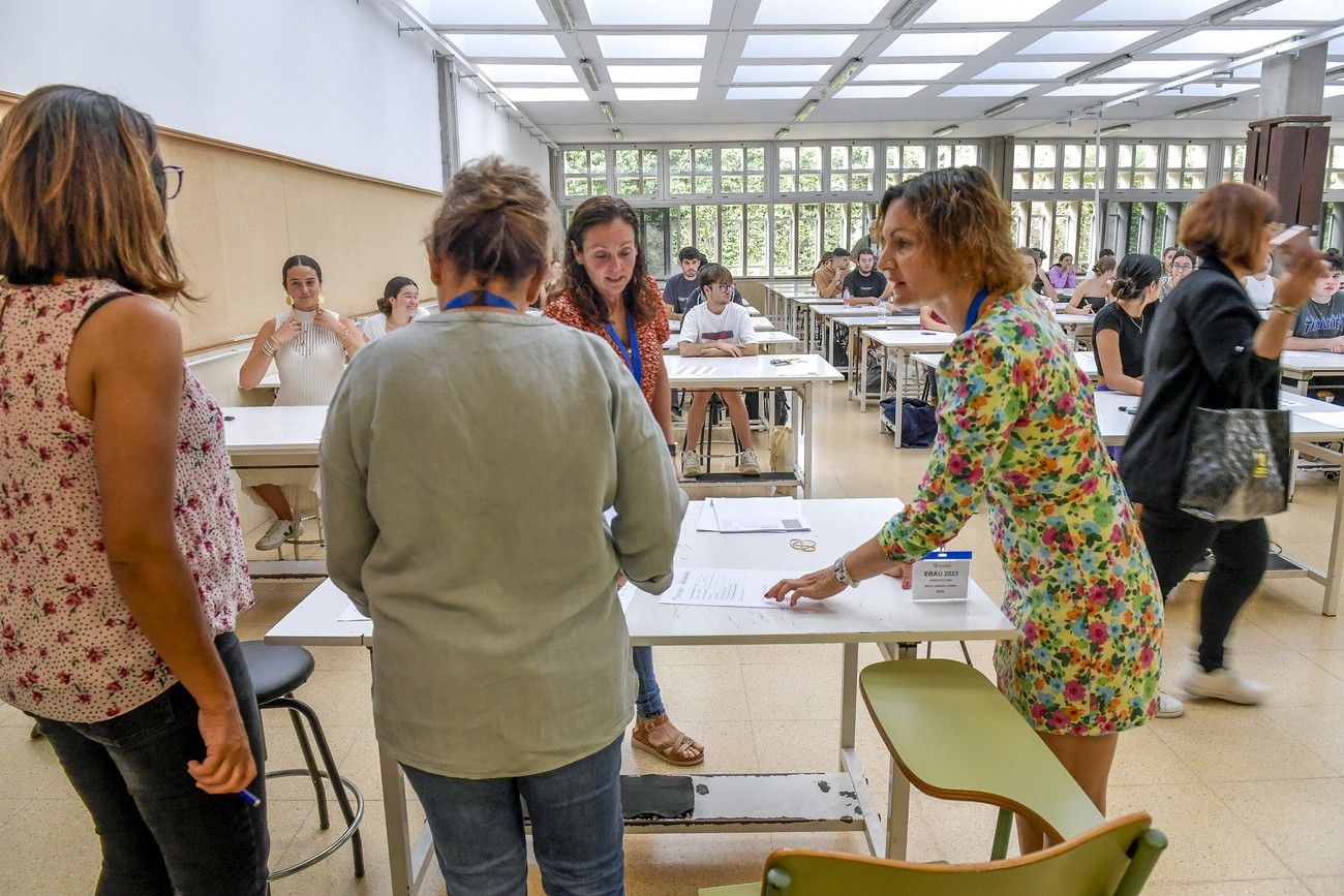 La violencia machista y Bernarda Alba abren los exámenes de la EBAU en Canarias