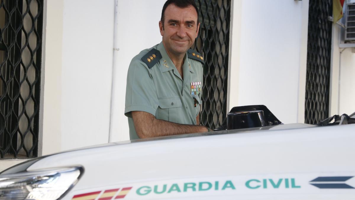 Juan Carretero, coronel de la Guardia Civil, en la Comandancia de Córdoba.