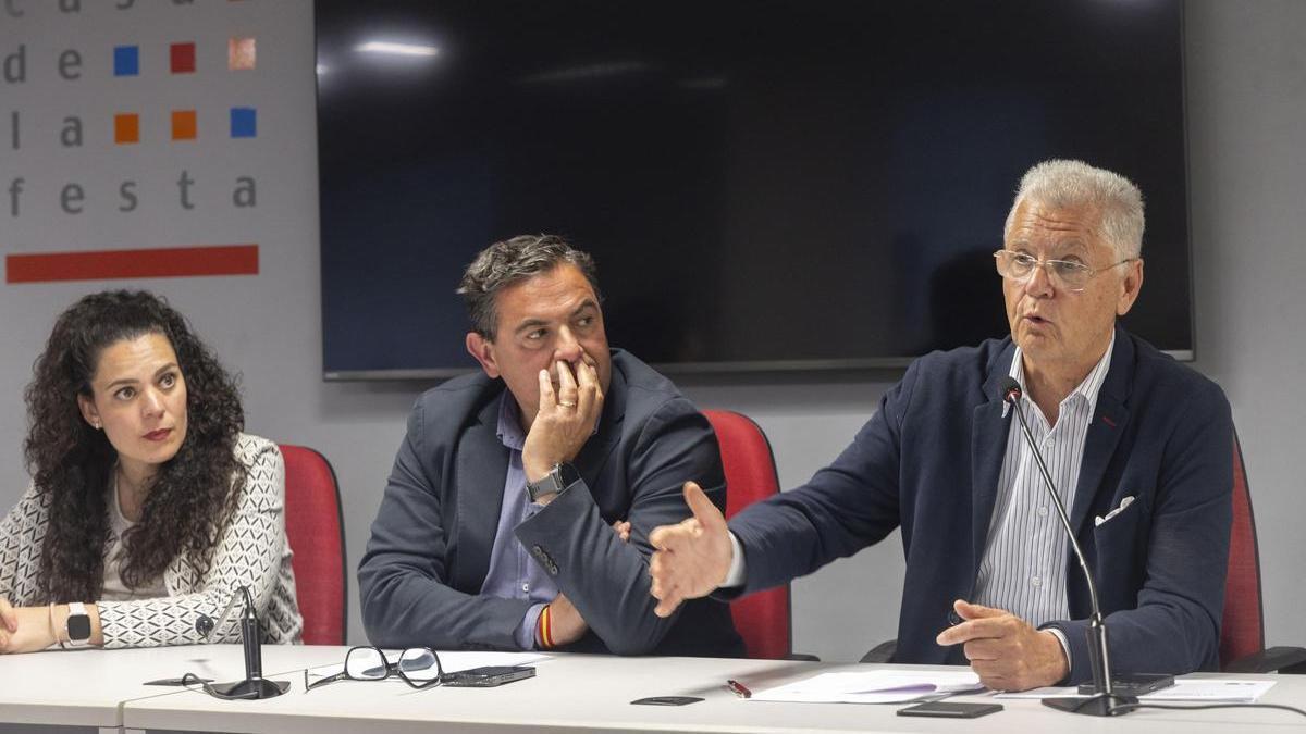 Una tensa asamblea de Hogueras