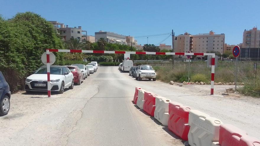 El Ayuntamiento de Ibiza instala el gálibo en sa Joveria y empezará a multar a los asentados