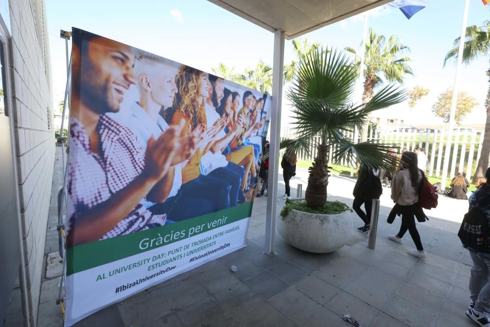 Más de mil estudiantes asisten al University Day, que reúne a 27 universidades y escuelas españolas