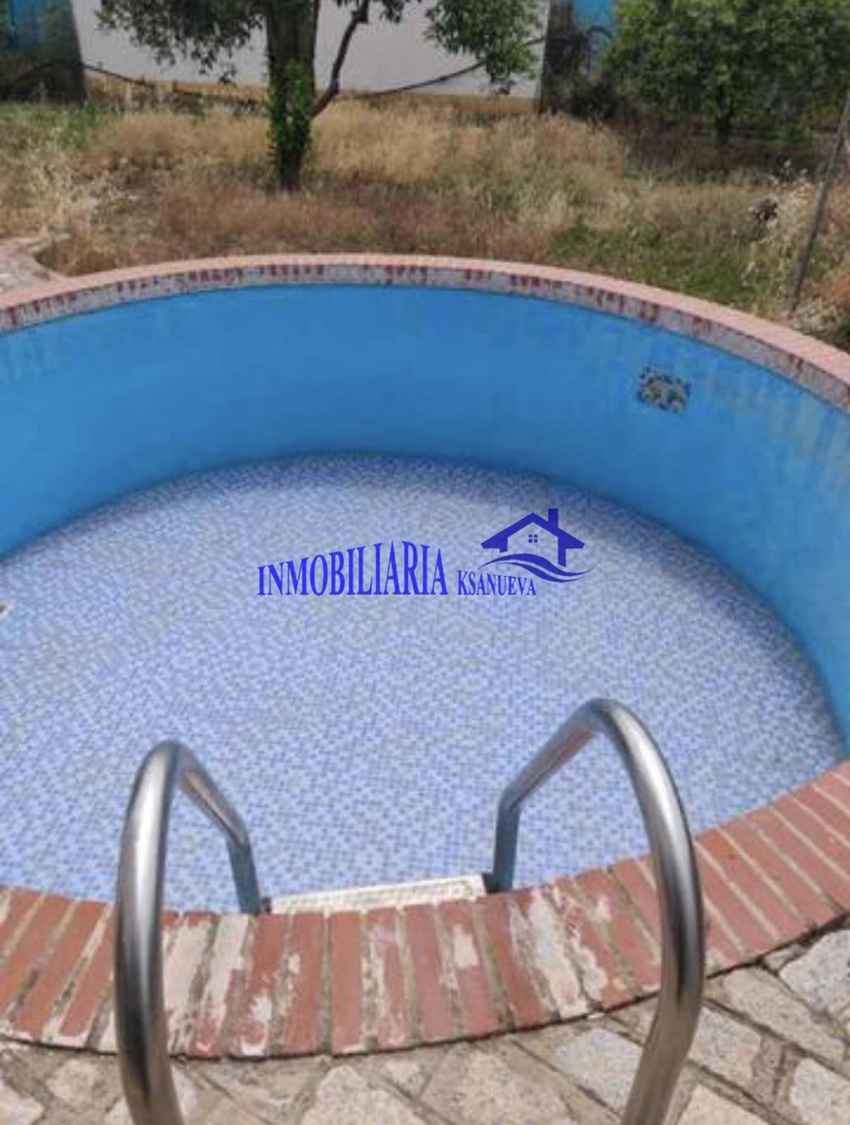 Piscina del inmueble.