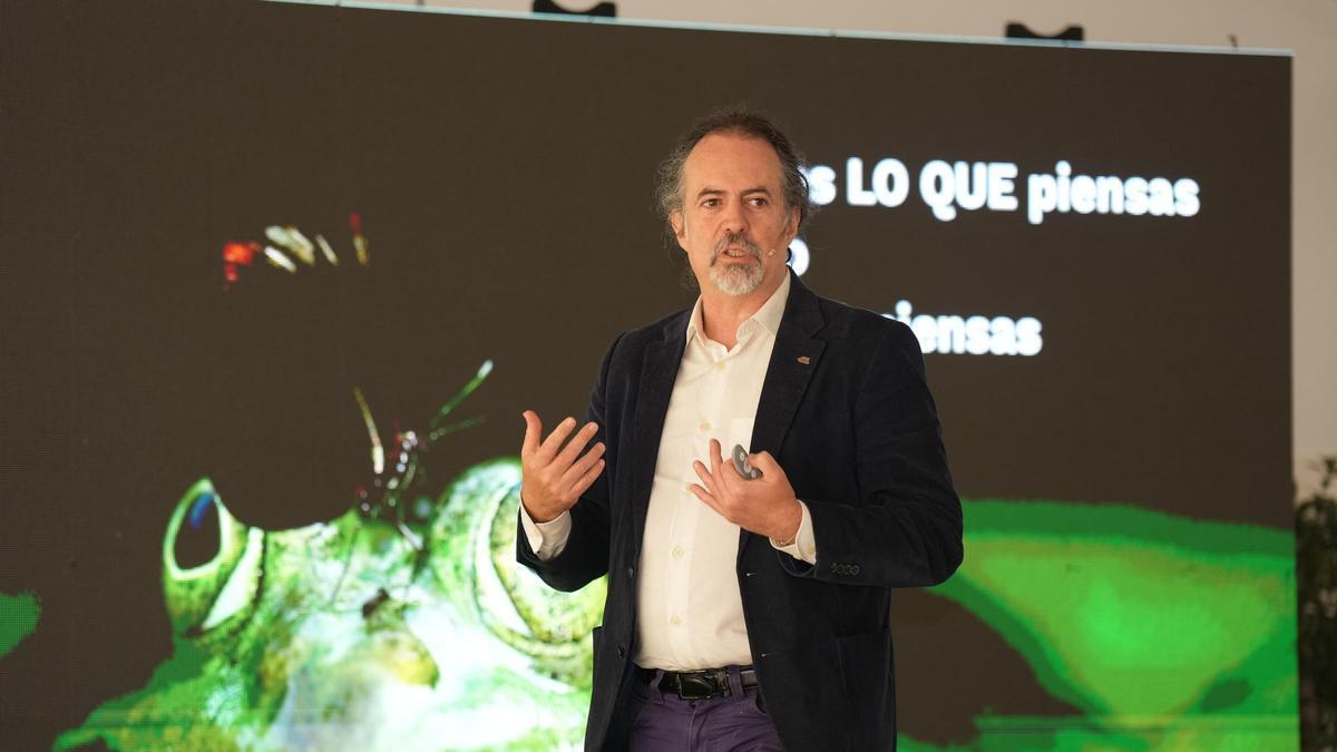 Manuel Maqueda, profesor de Programas Especiales de Economía Circular Aplicada y Economía Regenerativa de la Universidad de Harvard, durante su conferencia.