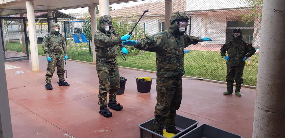 Coronavirus en Mallorca: El Ejército desinfecta la residencia de discapacitados de Son Tugores