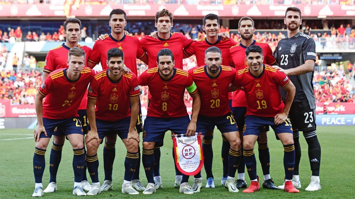 Con este once titular formó España frente a la República Checa