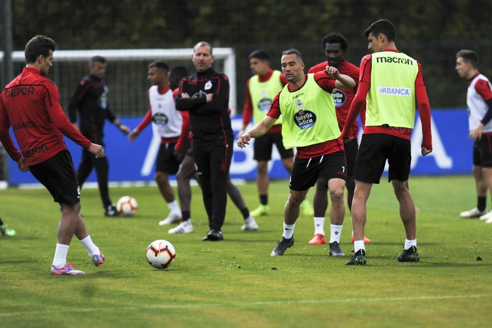 El Deportivo viaja mañana, viernes 14, a Málaga para disputar el sábado el partido de vuelta de las semifinales por el ascenso a LaLiga Santander.