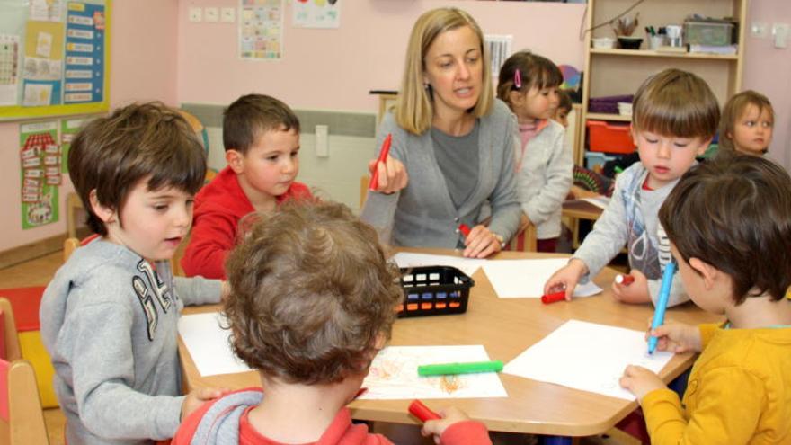 Una classe en una aula del centre.