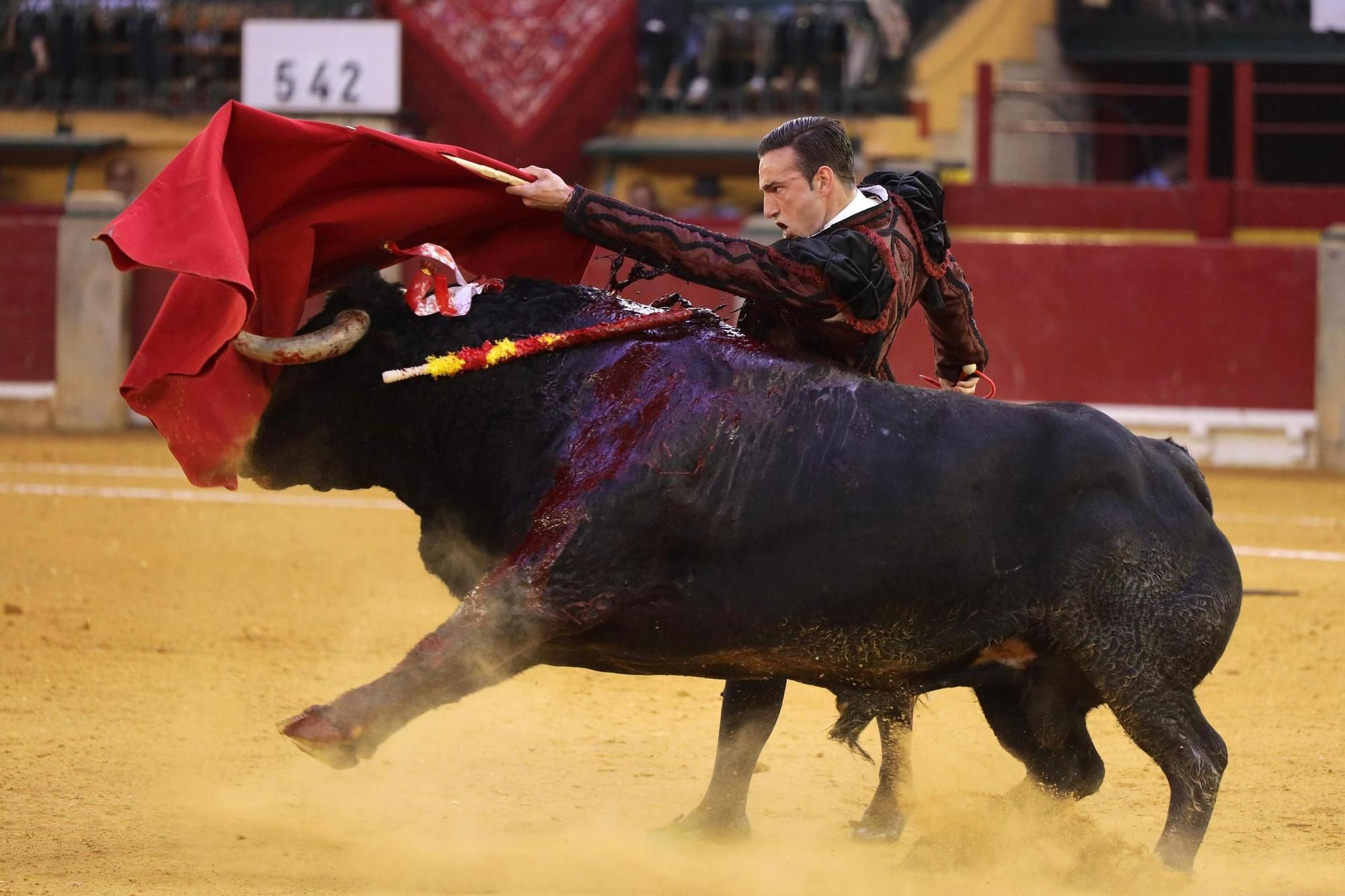 En imágenes | Corrida de toros goyesca en la plaza de toros de Zaragoza