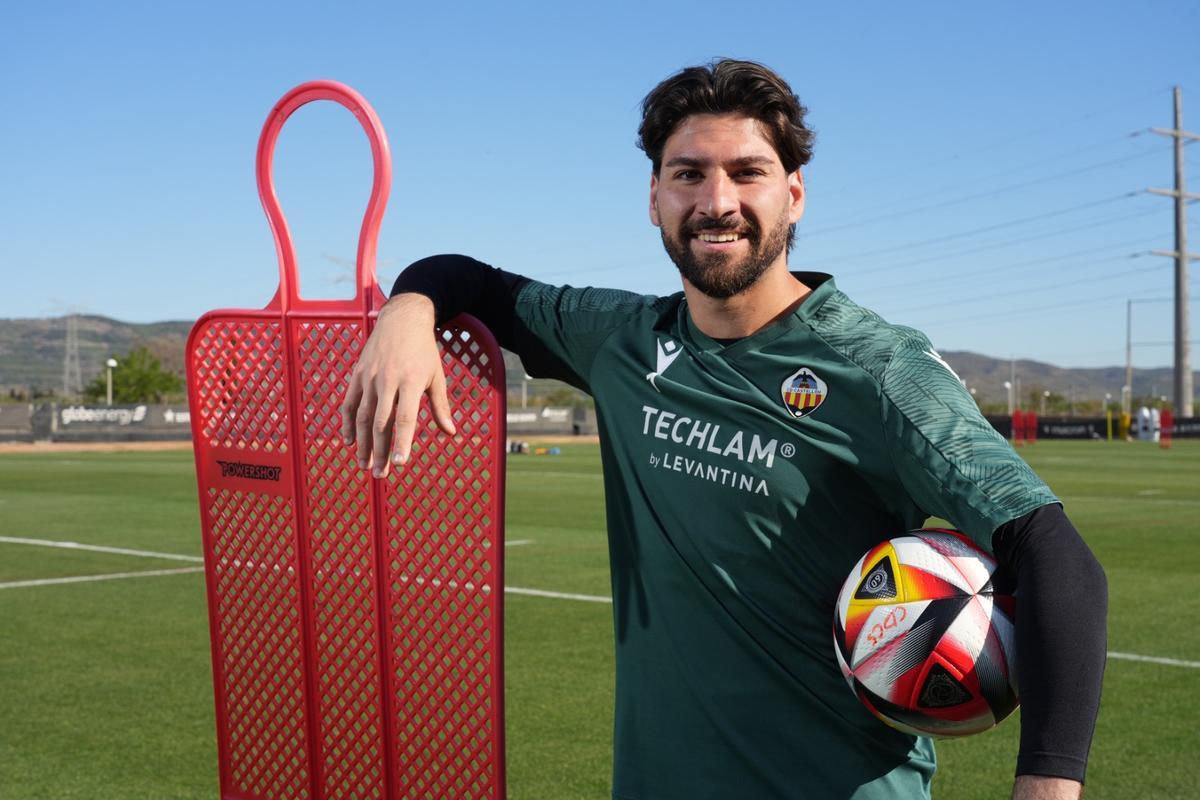 Gonzalo Crettaz, en el centro de entrenamiento de Orpesa.