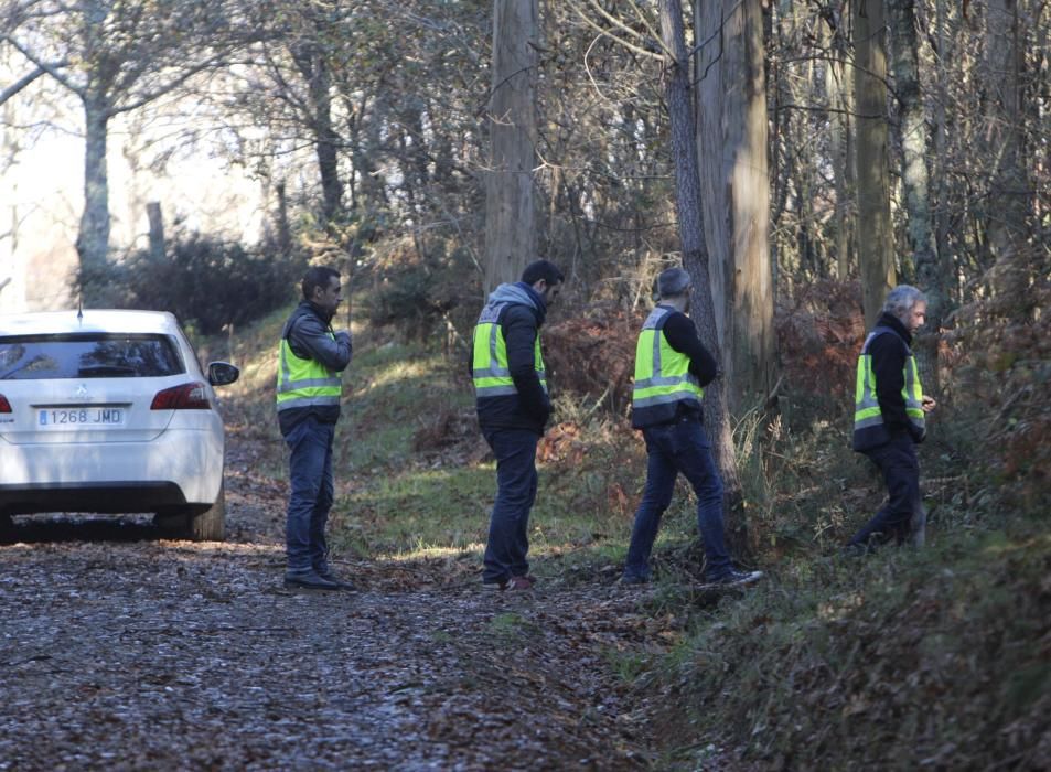 Hallan en un monte de Boqueixón el cuerpo del presunto asesino de la joven apuñalada en Santiago