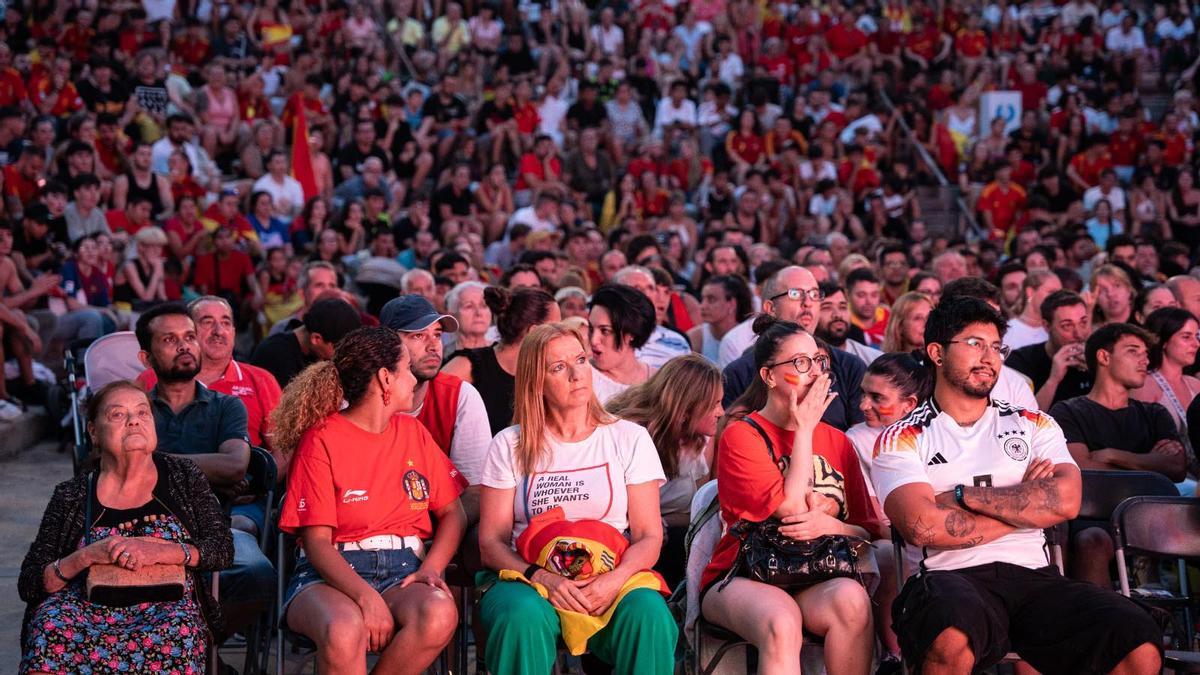 Pantalla gigante en Badalona para seguir el España-Francia