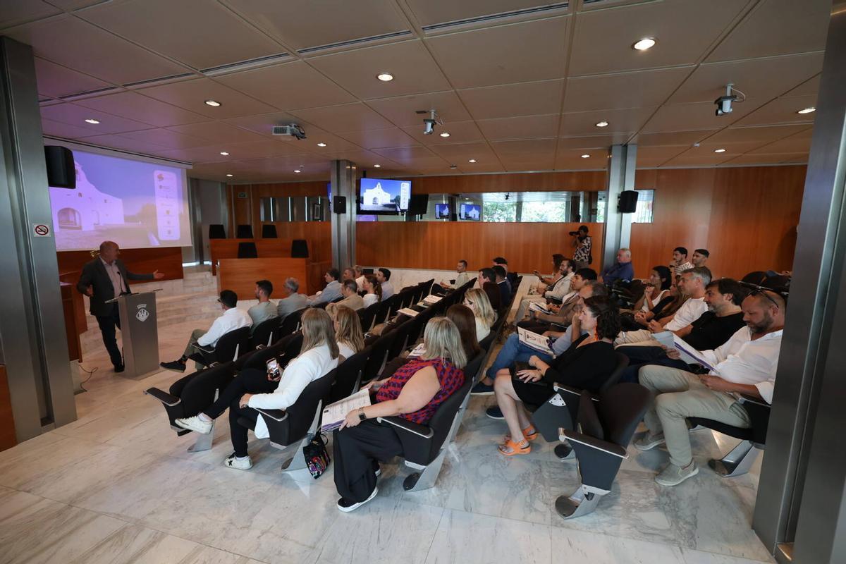 Entrega de diplomas con distinciones Sicted en el Consell de Ibiza.