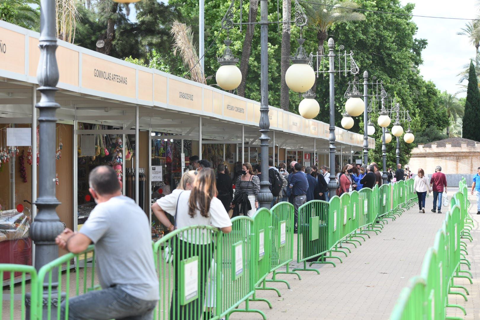 Abre el mercado de la Primavera en la Victoria