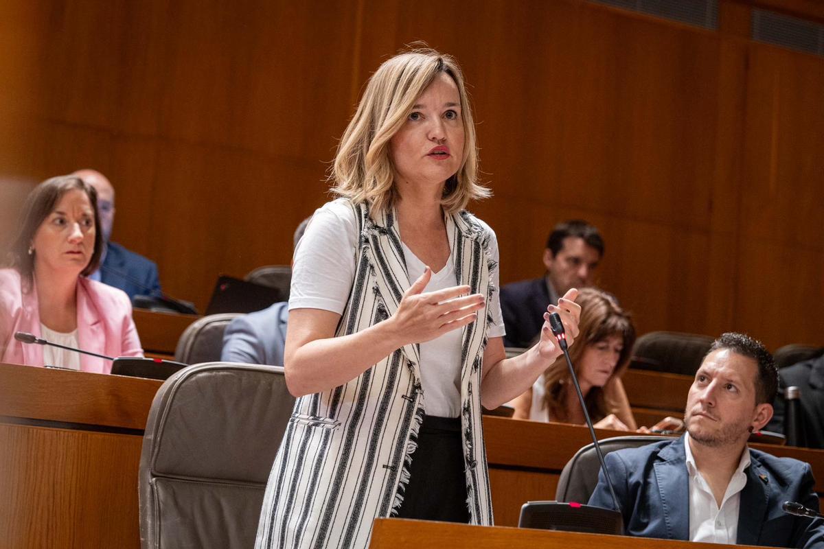La portavoz del PSOE en las Cortes, Pilar Alegría, este viernes en el pleno.