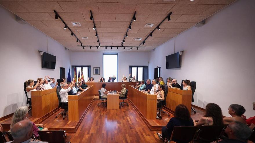 Galería: las imágenes del pleno del Ayuntamiento de Ibiza