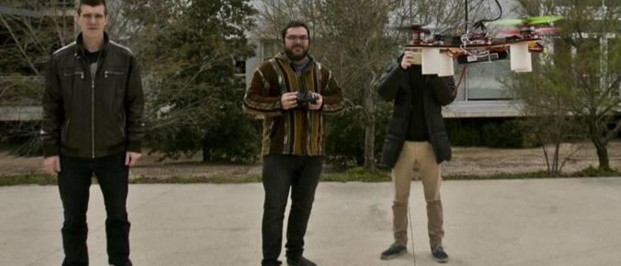 Una firma de la UMH lidera un proyecto entre 2.500 estudiantes para que creen drones «sociales»
