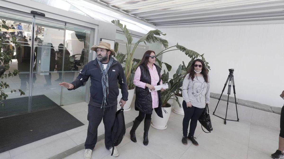 Dos madres de menores que están bajo la tutela del Consell de Mallorca. Dos madres de menores que están bajo la tutela del Consell de Mallorca.