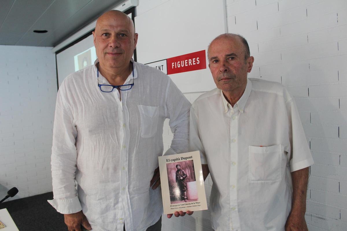 Jerôme Colomer i Manel Alaió amb el llibre que han editat