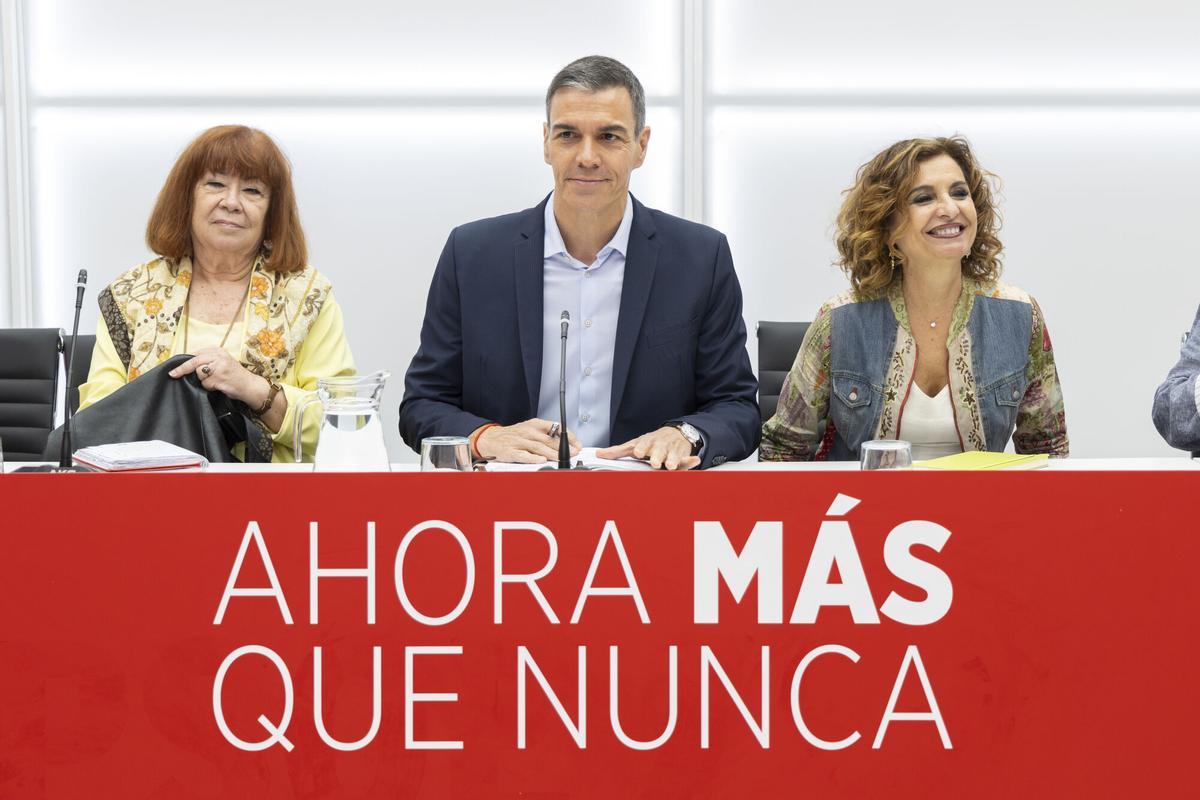 Ferraz fa el desentès a les peticions dins del PSOE d’avançar les generals o de convocar un congrés extraordinari