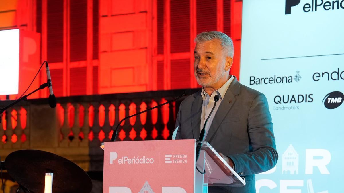 El alcalde de Barcelona, Jaume Collboni, durante la tercera edición de los premios Barceloní i Barcelonina de l'Any.