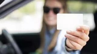 Buenas noticias para los jóvenes de Córdoba: esta es la ayuda para sacarse el carnet de conducir de casi 100€ que podrán solicitar