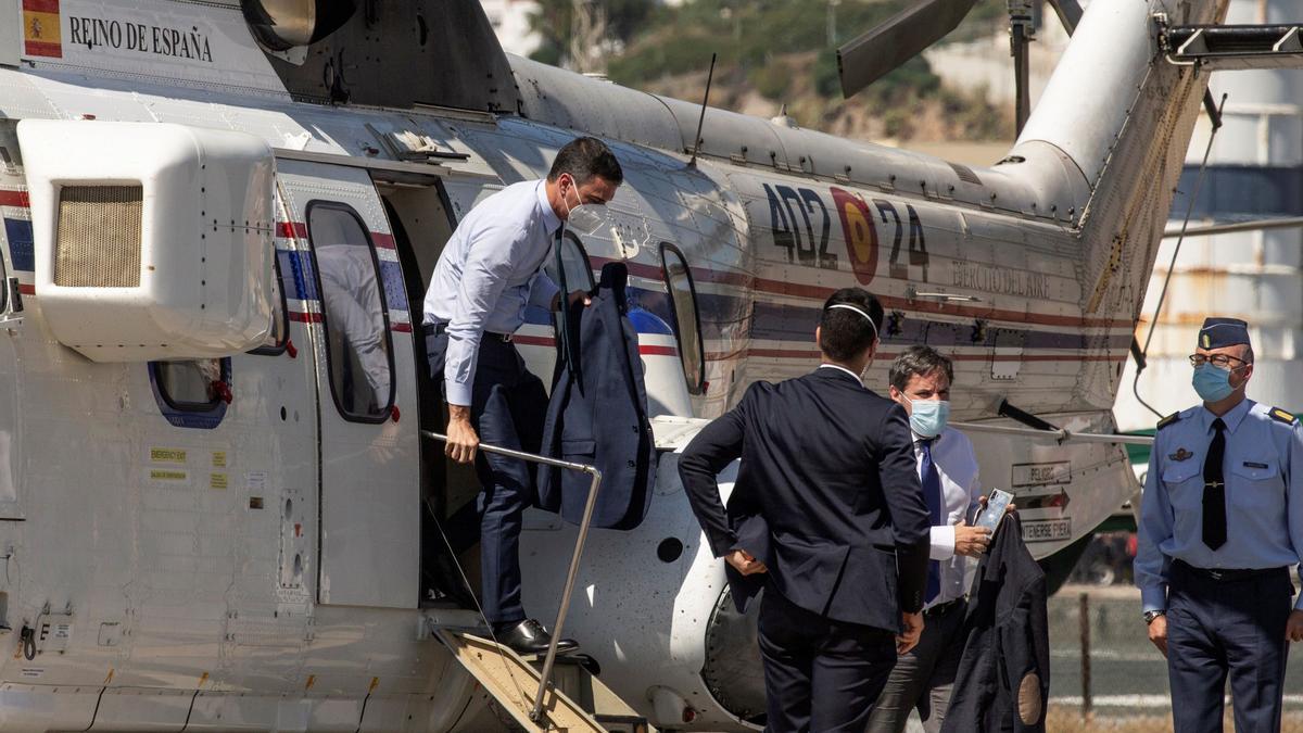 El presidente del Gobierno, Pedro Sánchez, a su llegada a Ceuta