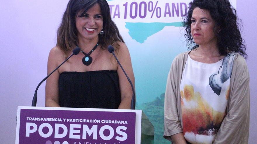 Teresa Rodríguez, y la senadora Maribel Mora que en rueda de prensa ha anunciado que su grupo propondrá que en el próximo pleno del Parlamento se apague el aire acondicionado durante &quot;unas cuantas horas&quot;.