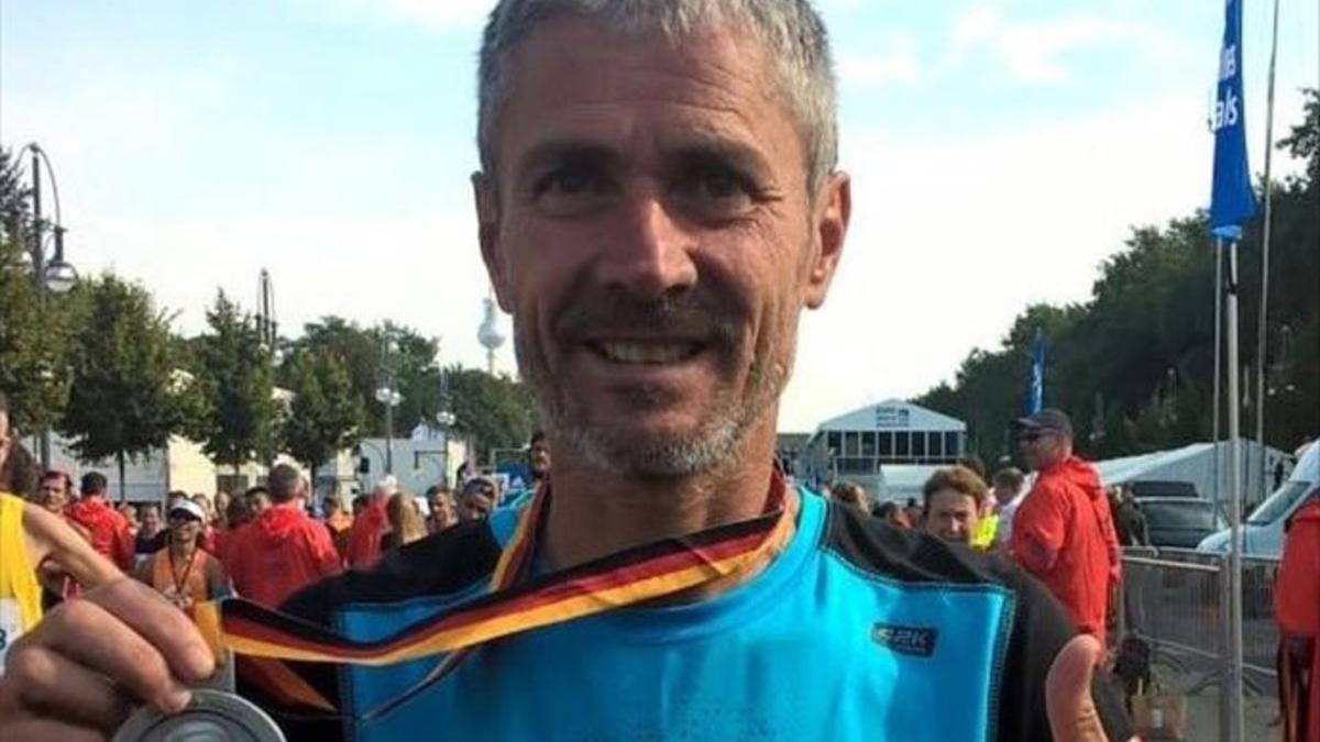 Martin Fiz, tras su victoria en el maratón de Berlín