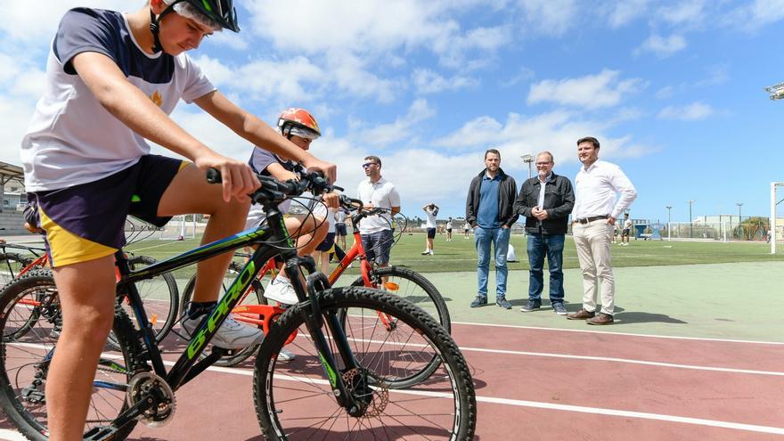 José Eduardo Ramírez pone en valor los proyectos de fomento de la bicicleta del Colegio Claret