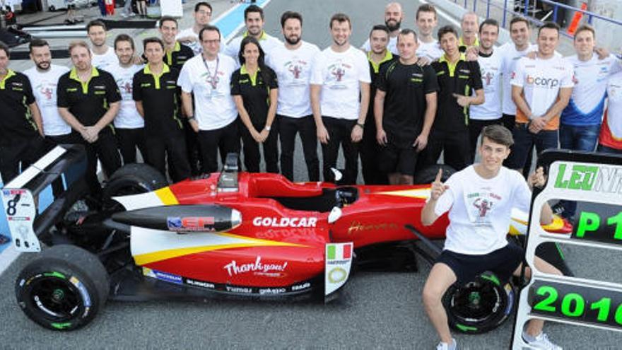 Pulcini y el equipo Campos Racing celebran su doblete en Jerez