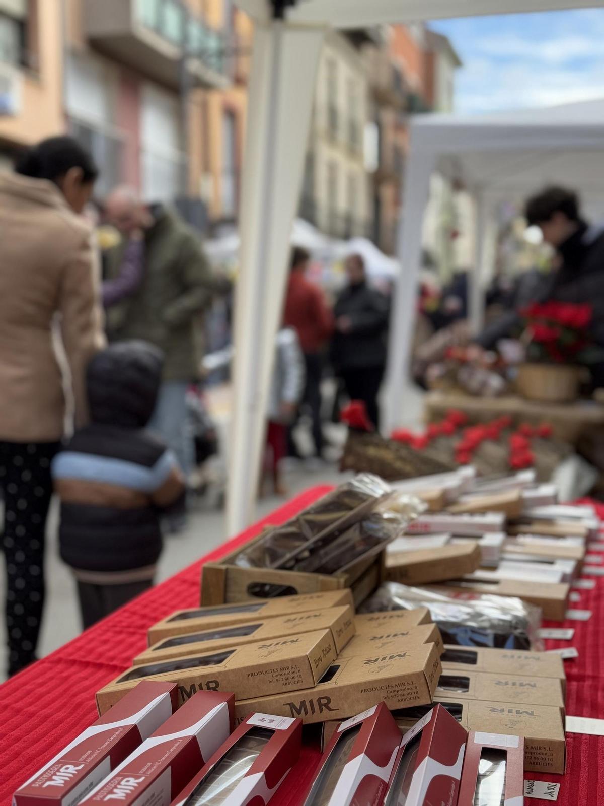 Una paradeta d'artesania de la Fira del Tió