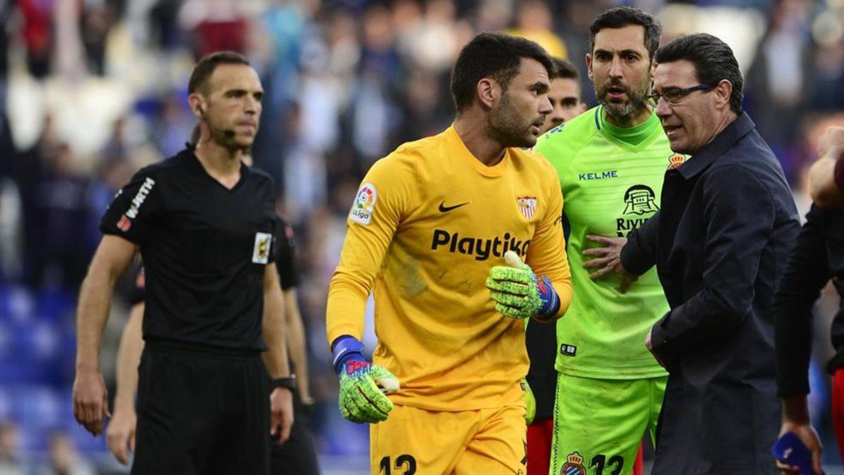 Cuadra Fernández mostró dos amarillas en la trifulca al finalizar el encuentro