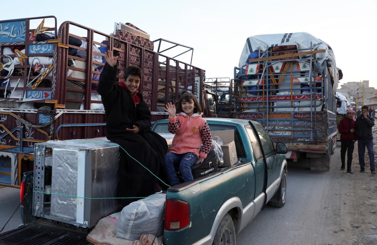 Refugiados sirios vuelven a su país desde el Líbano