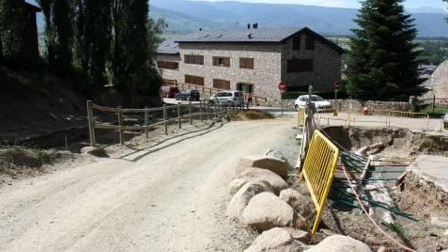 Tram del carrer que es desviarà per continuar les excavacions