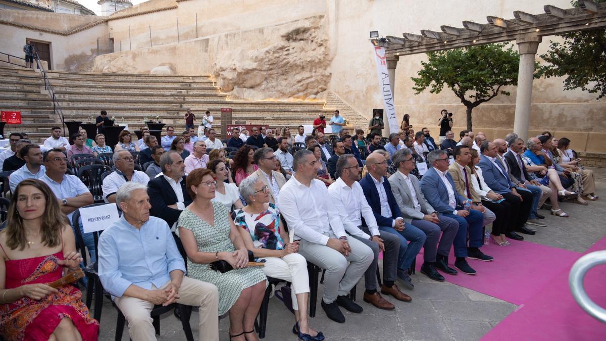 La velada se desarrolló ante 110 personas, entre representantes de bodegas, políticos y medios