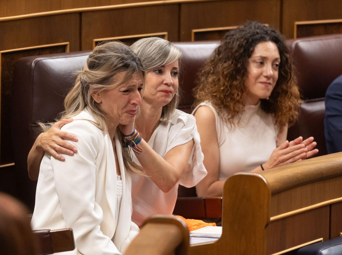 Las lágrimas de Yolanda Díaz en el congreso tras las palabras de homenaje y recuerdo de Sánchez a su padre