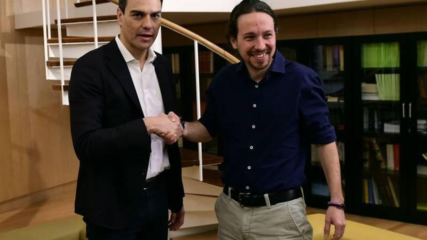 Iglesias renuncia a estar en un gobierno 
con el PSOE si &quot;esto es un problema&quot;