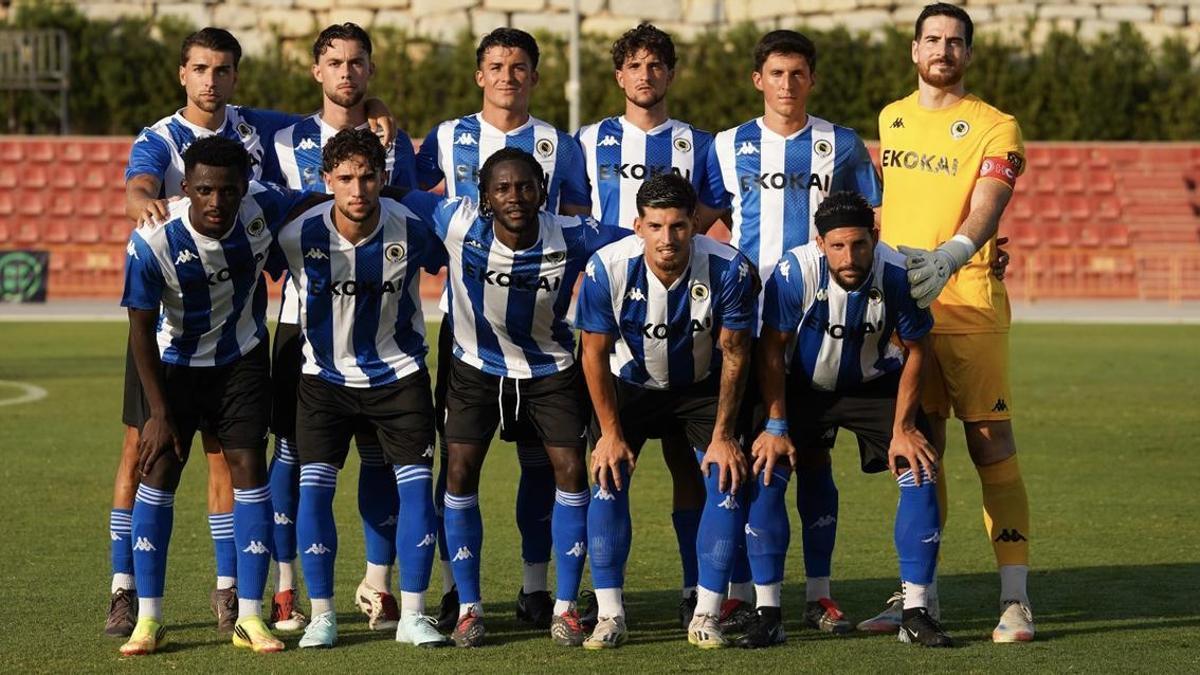 Formación titular del Hércules en La Nucía en su segundo partido de pretemporada.