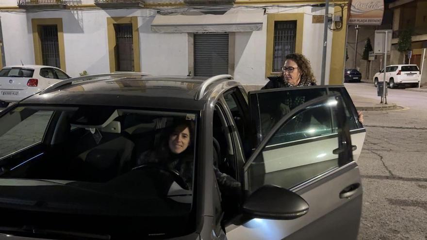 Usuaris de Rodalies es passen al cotxe després del caos ferroviari: "Prefereixo agafar un embús que agafar un tren"