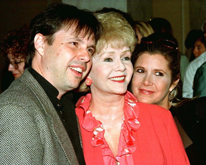 Muere Debbie Reynolds, madre de Carrie Fisher