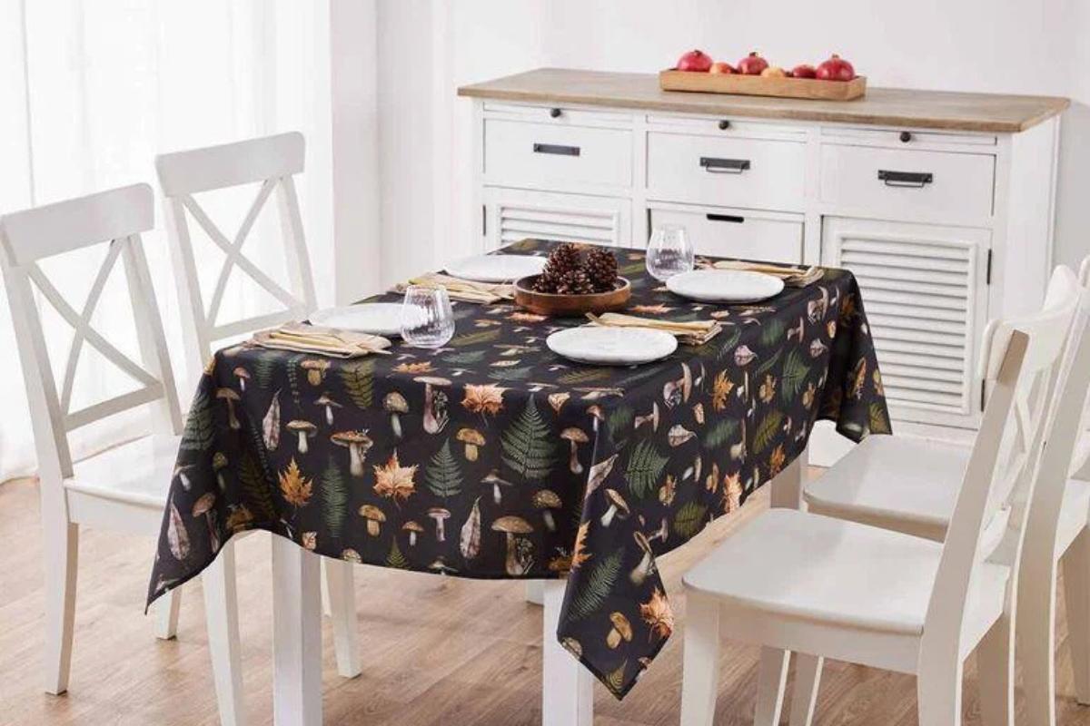Manteles de Lidl de la marca Livorno Home en negro.