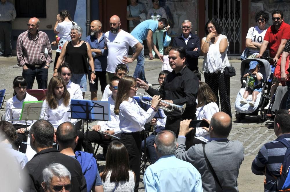 Encuentro de bandas infantiles en Mieres