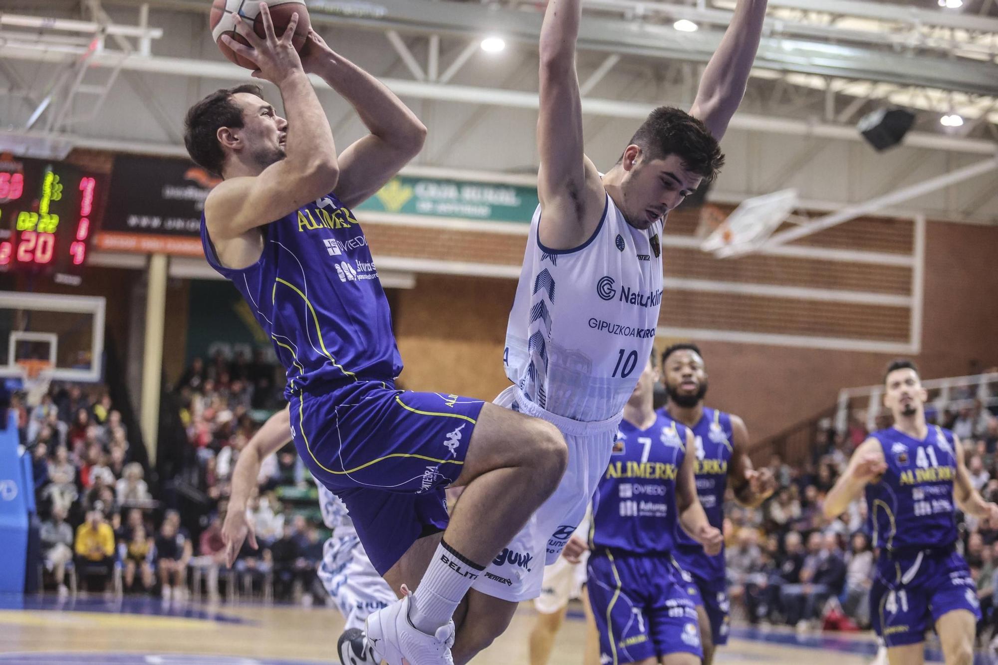 El Alimerka Oviedo pierde (81-86) ante el Gipzukoa su primer partido de la temporada en la LEB Oro