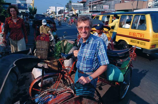 Tony Wheeler, con 76 años, sigue mantenindo una intensa vida viajera