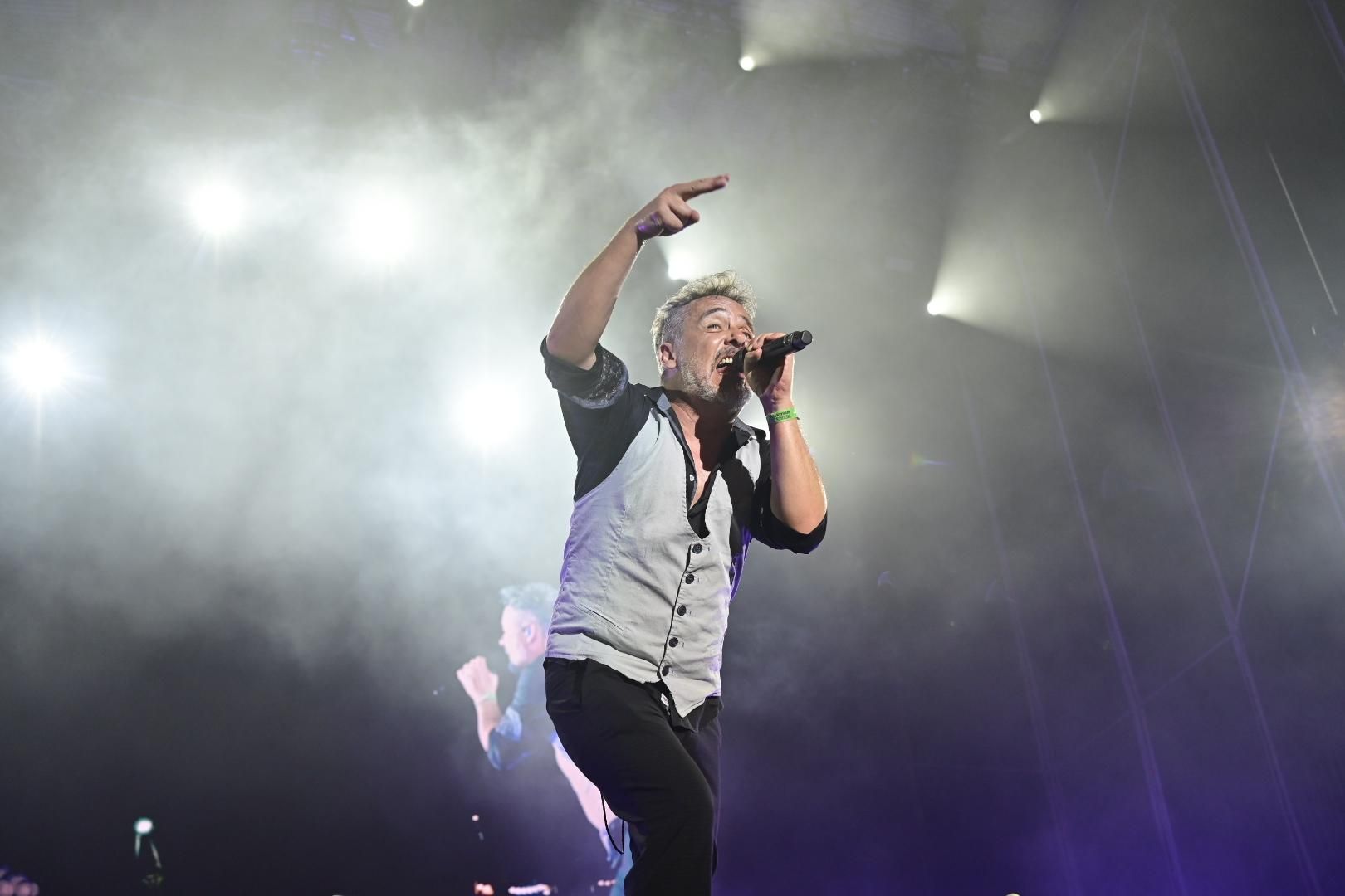 Galería | Love Of Lesbian enloquece a los 'fibers'