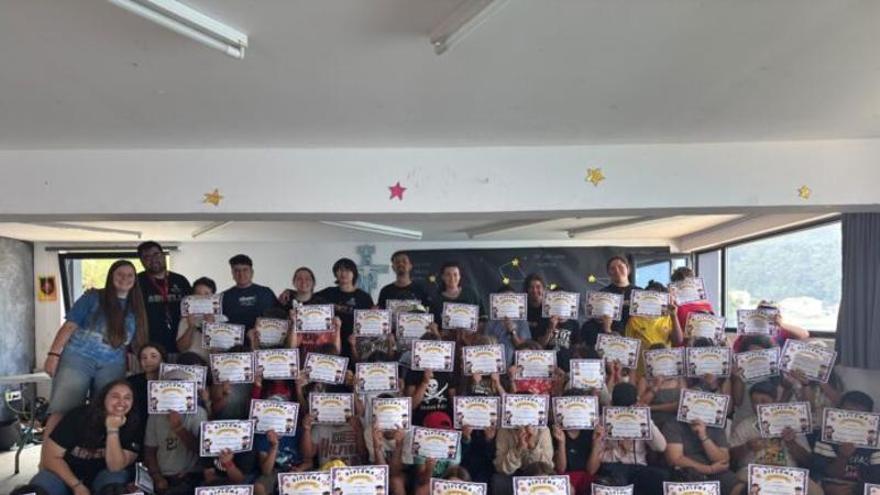 Cáritas Santiago reúne este verano a más de 230 jóvenes en sus históricos campamentos de Arnela